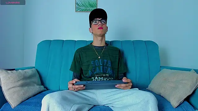 NeoRaptis online show from 03-18-25, 08:16