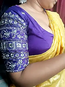 Snapshot of _YOUR_DREAM_FANTASY_ chatting on 03-08-26, 05:27 YOUR DREAM FANTASY online show from 03-08-26, 05:27