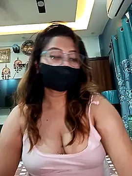 Snapshot of Cute-mona chatting on 04-29-26, 10:08 Cute-mona online show from 04-29-26, 10:08