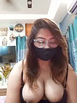 Snapshot of Cute-mona chatting on 05-15-26, 10:02 Cute-mona online show from 05-15-26, 10:02