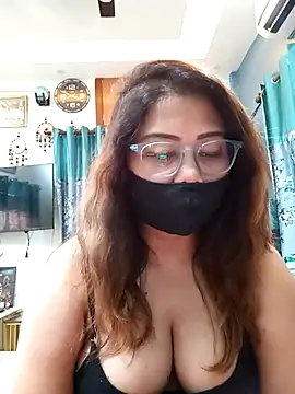 Snapshot of Cute-mona chatting on 05-01-26, 10:20 Cute-mona online show from 05-01-26, 10:20