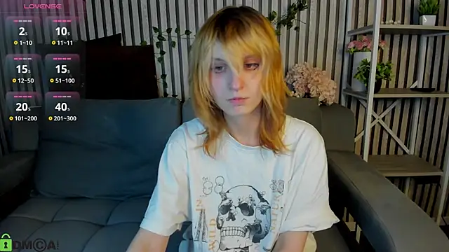 Snapshot of Little_Chips chatting on 02-27-26, 06:52 Little Chips online show from 02-27-26, 06:52