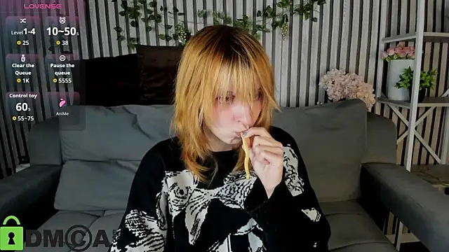 Snapshot of Little_Chips chatting on 02-07-26, 05:21 Little Chips online show from 02-07-26, 05:21