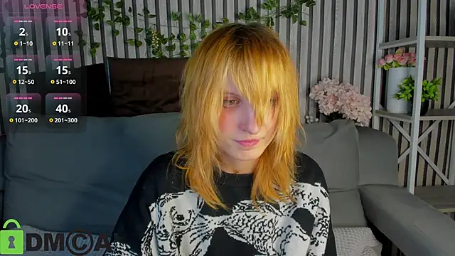 Snapshot of Little_Chips chatting on 02-06-26, 05:20 Little Chips online show from 02-06-26, 05:20