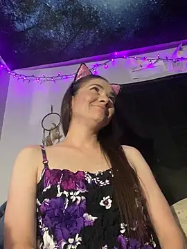 Snapshot of Cutebitch@xh chatting on 04-12-26, 05:44 Cutebitchxh online show from 04-12-26, 05:44