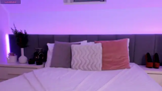 JessieePink online show from 04-23-26, 05:14