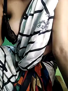 Queen-Amelia online show from 12-18-24, 08:31