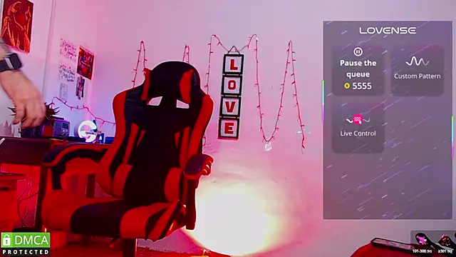 Snapshot of Diilanhott chatting on 02-27-26, 12:33 Diilanhott online show from 02-27-26, 12:33