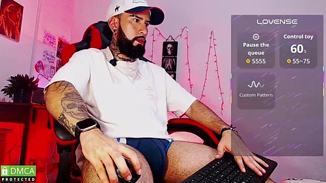 Snapshot of Diilanhott chatting on 03-17-26, 11:30 Diilanhott online show from 03-17-26, 11:30