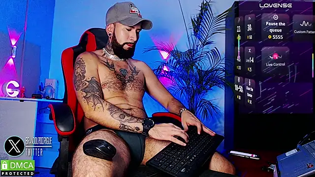 Diilanhott online show from 06-24-26, 09:23