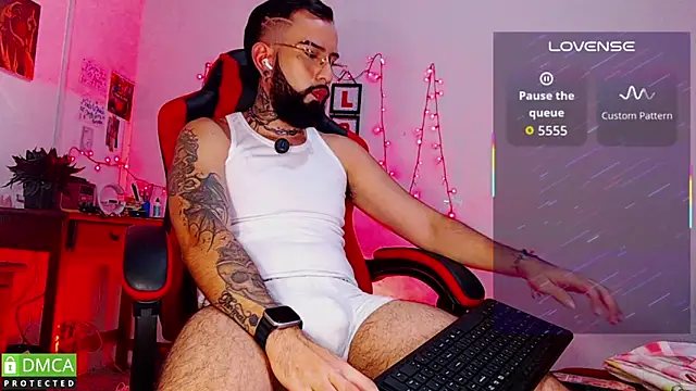 Snapshot of Diilanhott chatting on 03-05-26, 01:02 Diilanhott online show from 03-05-26, 01:02