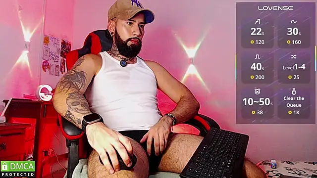 Snapshot of Diilanhott chatting on 05-15-26, 11:47 Diilanhott online show from 05-15-26, 11:47