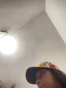 EscorpiLeoncita online show from 02-22-25, 04:07