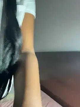 EscorpiLeoncita online show from 12-13-24, 03:16