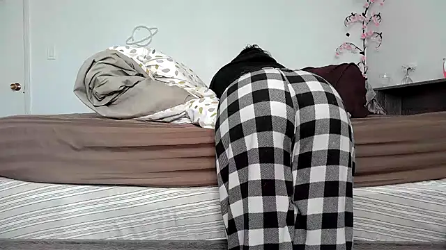 Kittyymaze1 online show from 05-17-26, 04:51