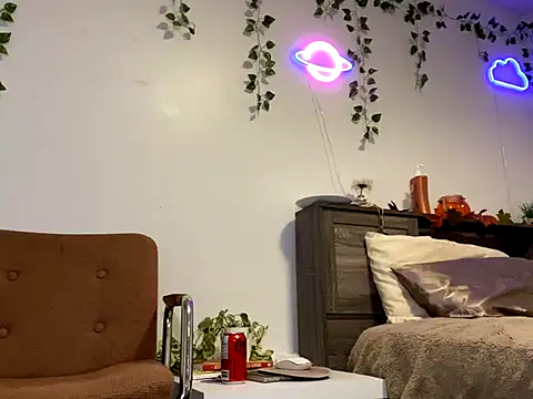 Kittyymaze1 online show from 10-10-25, 02:51