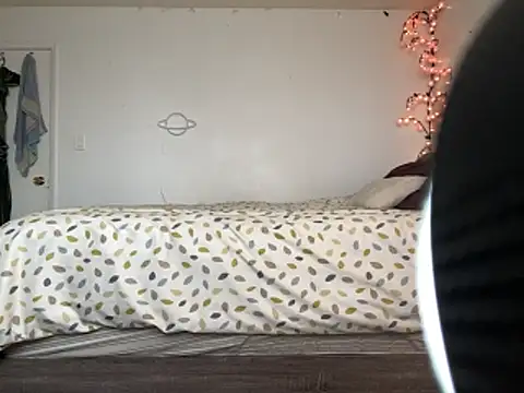 Kittyymaze1 online show from 05-05-26, 12:19
