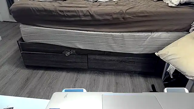 Kittyymaze1 online show from 04-14-26, 11:48