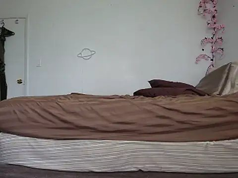 Kittyymaze1 online show from 05-15-26, 02:04