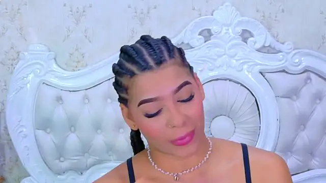 TiaraRosse online show from 11-25-25, 01:55