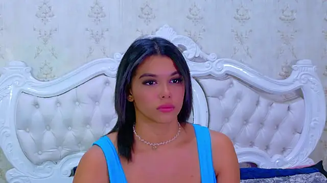 TiaraRosse online show from 11-08-25, 05:33