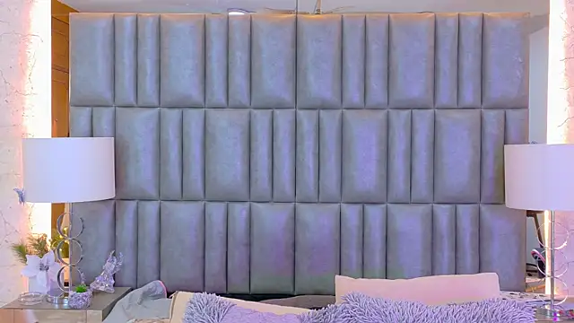 Snapshot of TiaraRosse chatting on 06-26-26, 12:11 TiaraRosse online show from 06-26-26, 12:11