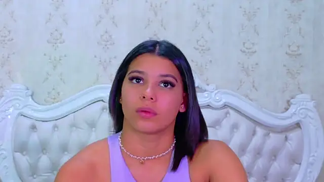 TiaraRosse online show from 10-25-25, 01:34