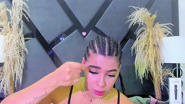 TiaraRosse online show from 11-30-25, 04:57