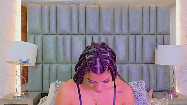Snapshot of TiaraRosse chatting on 06-12-26, 12:14 TiaraRosse online show from 06-12-26, 12:14