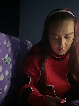 Snapshot of Cafeziitha02 chatting on 10-18-25, 11:29 Cafeziitha02 online show from 10-18-25, 11:29