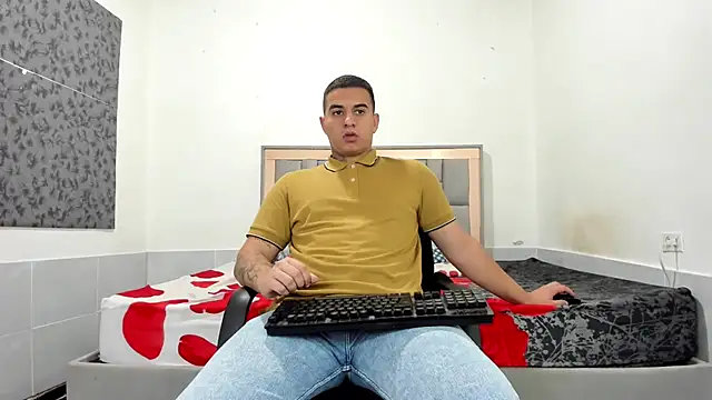 Snapshot of simookeler chatting on 02-19-26, 12:40 simookeler online show from 02-19-26, 12:40