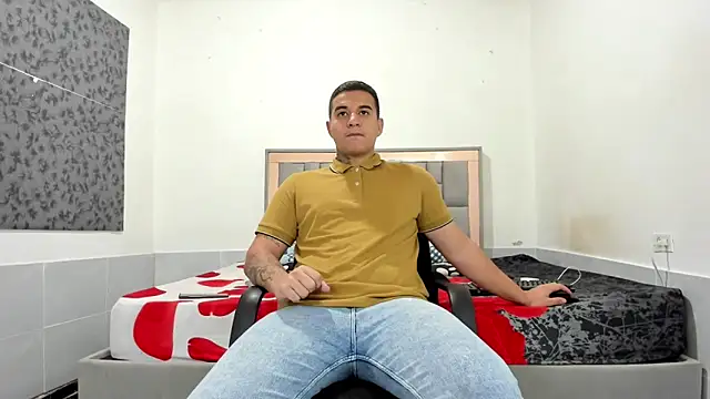 Snapshot of simookeler chatting on 02-12-26, 12:38 simookeler online show from 02-12-26, 12:38