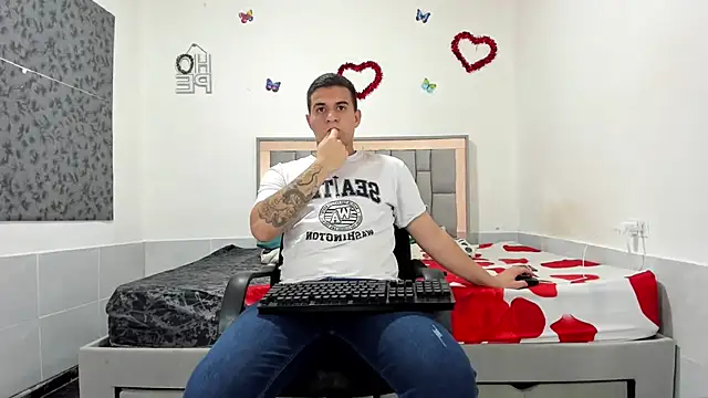 simookeler online show from 10-28-25, 04:35