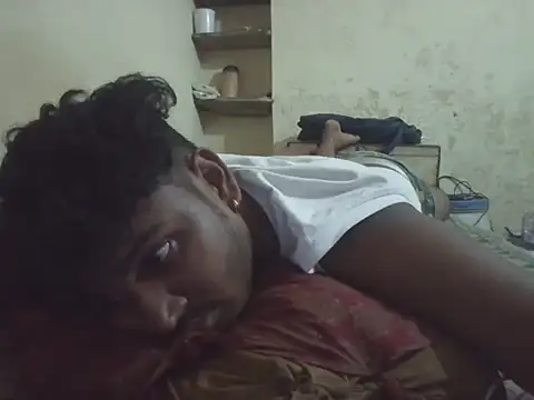 Snapshot of heartless__95 chatting on 06-16-26, 05:24 heartless 95 online show from 06-16-26, 05:24