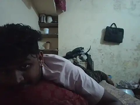 Snapshot of heartless__95 chatting on 06-22-26, 02:36 heartless 95 online show from 06-22-26, 02:36