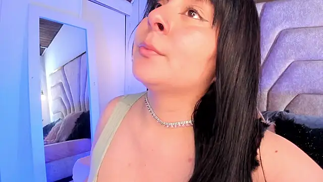 EmaJames25 online show from 09-12-25, 07:24