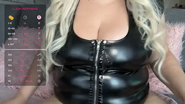 Missannalova online show from 12-04-25, 08:52