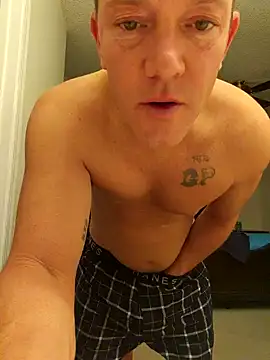 Snapshot of Bigtater1999 chatting on 10-19-25, 10:56 Bigtater1999 online show from 10-19-25, 10:56