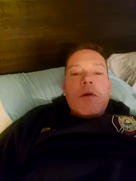 Snapshot of Bigtater1999 chatting on 11-09-25, 02:21 Bigtater1999 online show from 11-09-25, 02:21