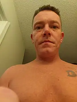 Snapshot of Bigtater1999 chatting on 10-02-25, 01:31 Bigtater1999 online show from 10-02-25, 01:31