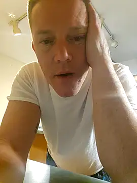 Snapshot of Bigtater1999 chatting on 11-10-25, 02:27 Bigtater1999 online show from 11-10-25, 02:27