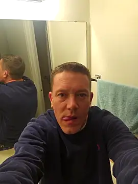 Snapshot of Bigtater1999 chatting on 11-14-25, 12:14 Bigtater1999 online show from 11-14-25, 12:14