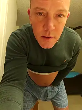 Snapshot of Bigtater1999 chatting on 12-15-25, 11:53 Bigtater1999 online show from 12-15-25, 11:53