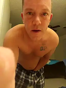 Snapshot of Bigtater1999 chatting on 10-08-25, 11:38 Bigtater1999 online show from 10-08-25, 11:38