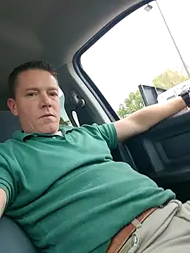 Snapshot of Bigtater1999 chatting on 10-21-25, 09:36 Bigtater1999 online show from 10-21-25, 09:36