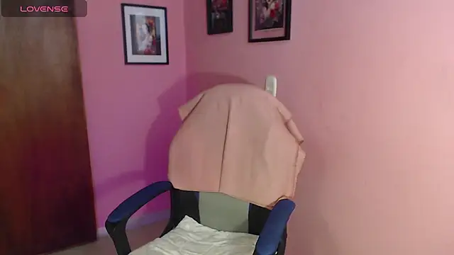 bunnyemilyrose36 online show from 09-09-25, 02:04