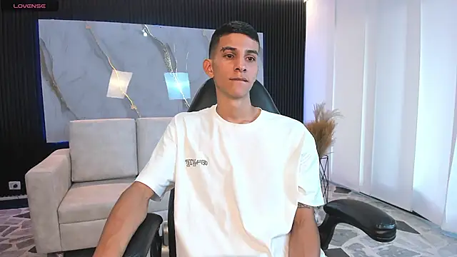 Aaron Scoot online show from 03-05-26, 09:43