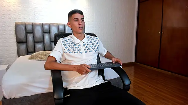 Aaron Scoot online show from 03-19-26, 09:15