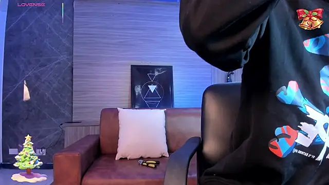 Aaron Scoot online show from 12-17-25, 11:37