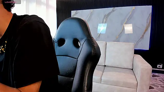 Aaron Scoot online show from 03-09-26, 08:34